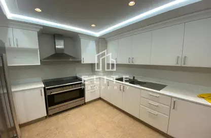 Apartment - 2 Bedrooms - 4 Bathrooms for rent in Al Hallawi - Shoreline Apartments - Palm Jumeirah - Dubai