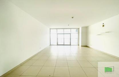 Apartment - 3 - 4 for rent in Al Ain Tower - Khalidiya Street - Al Khalidiya - Abu Dhabi