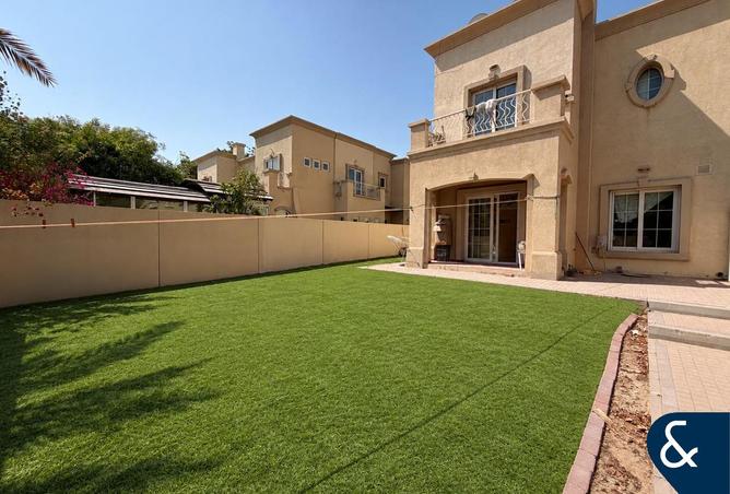 Exclusive| 3 Bedrooms | Vacant | View Today