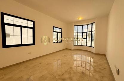 Villa - 5 Bedrooms - 6 Bathrooms for rent in Jumeirah 1 Villas - Jumeirah 1 - Jumeirah - Dubai