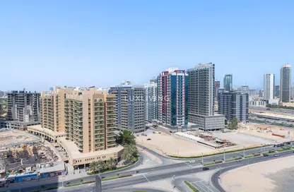 شقة - 1 حمام للايجار في ستاديوم بوينت - مدينة دبي الرياضية - دبي
