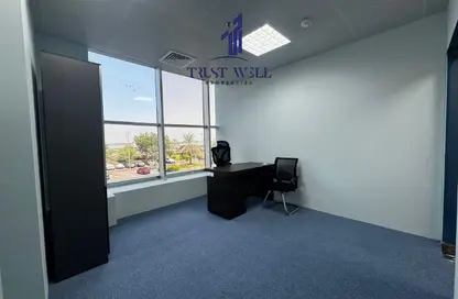 Business Centre - Studio - 5 Bathrooms for rent in Al Sawari Tower - Al Khalidiya - Abu Dhabi