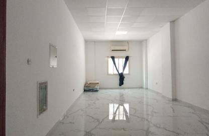 Apartment - Studio - 1 Bathroom for rent in Al Mowaihat 1 - Al Mowaihat - Ajman Apartment - Studio - 1 Bathroom for rent in Al Mowaihat 1 - Al Mowaihat - Ajman
