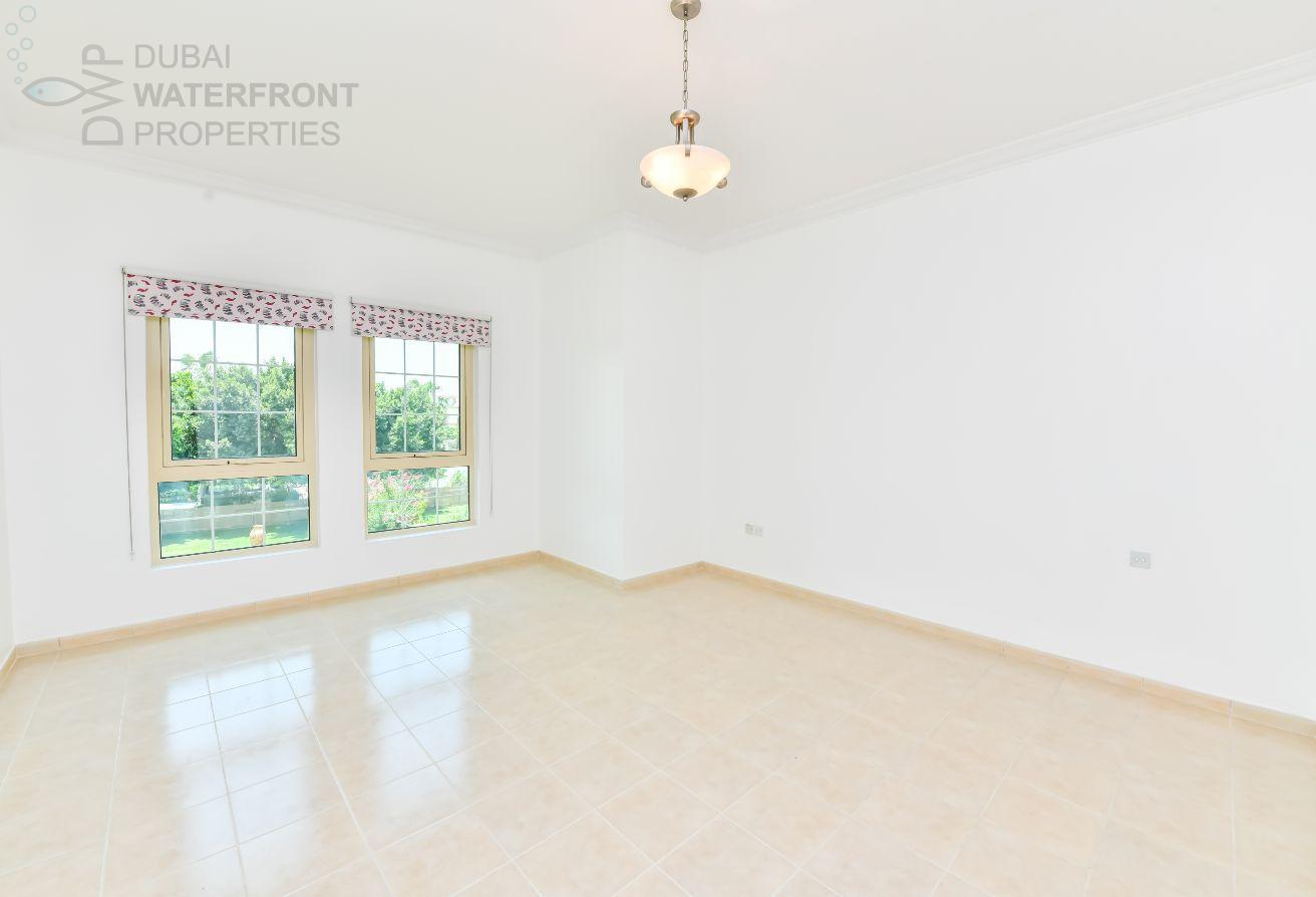 5 Bedroom + Maid | Master View | Lakefront Villa photo 18