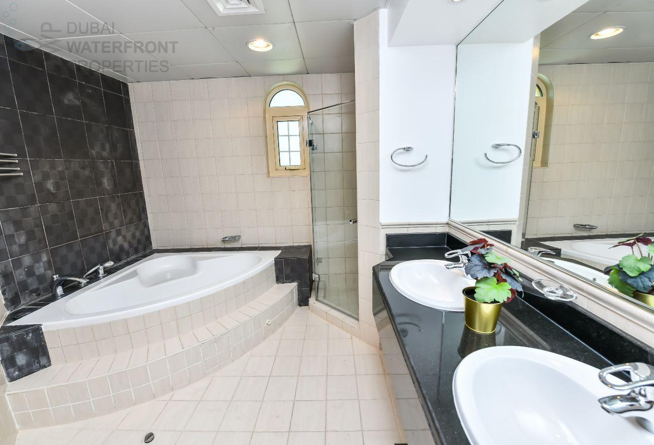 5 Bedroom + Maid | Master View | Lakefront Villa photo 27