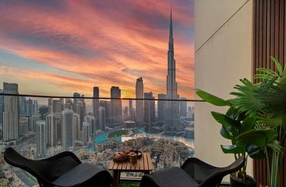 Apartment - 3 - 3 for rent in Burj Royale - Downtown Dubai - Dubai