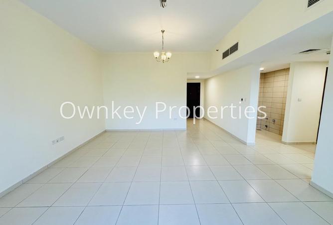 Beautiful 2BHK | 6 Cheques | Ready To Move