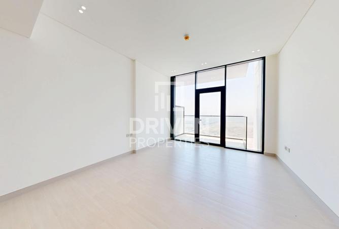 Brand New Unit | Available Now | High Floor photo 2