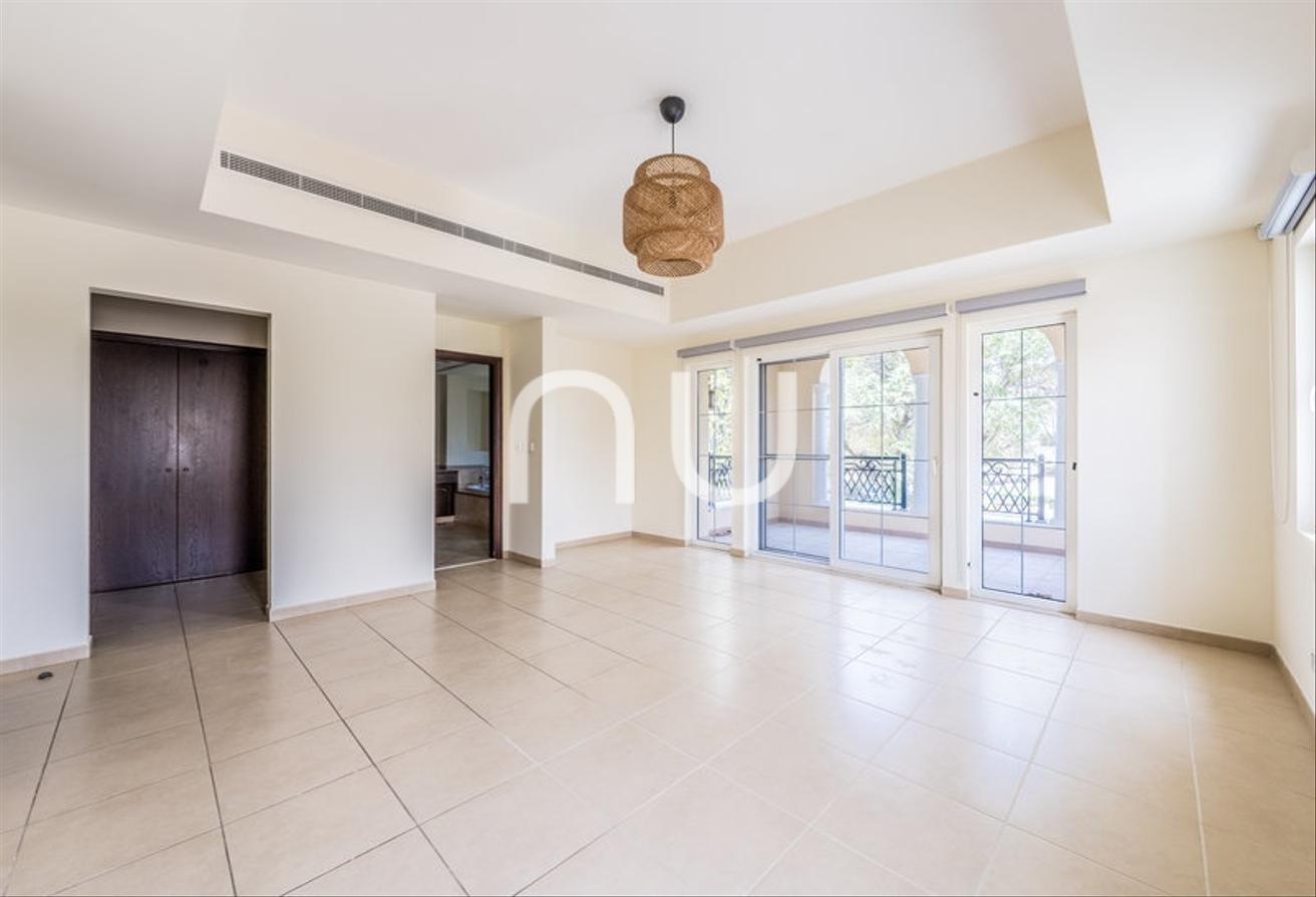 LARGE PLOT | 3BR+ MAIDS | RARE TYPE | VACANT photo 5