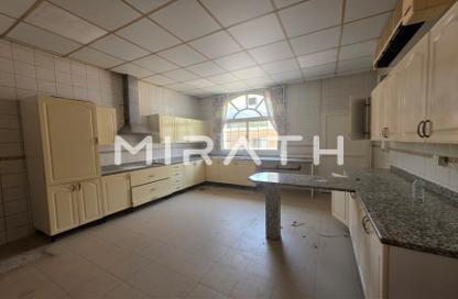 Villa - 5 - 5 for rent in Umm Suqeim 1 Villas - Umm Suqeim 1 - Umm Suqeim - Dubai
