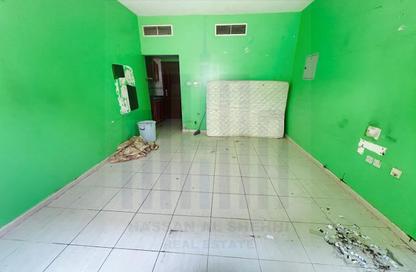 Apartment - Studio - 1 Bathroom for rent in Fire Station Road - Muwaileh - Sharjah Apartment - Studio - 1 Bathroom for rent in Fire Station Road - Muwaileh - Sharjah