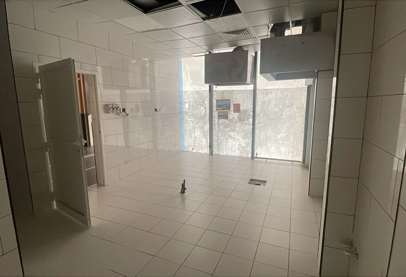 Studio office space in Suburbia Podium, Downtown Jebel Ali: 6