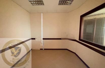 Office Space - Studio - 2 Bathrooms for rent in Al Majaz 1 - Al Majaz - Sharjah