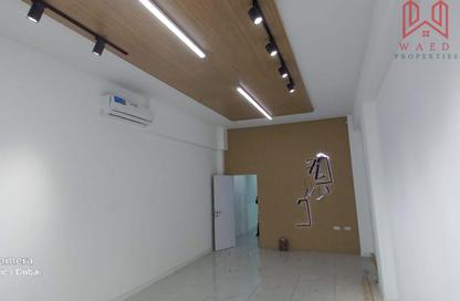 Shop - Studio - 1 for rent in Al Karama Sqaure - Al Karama - Bur Dubai - Dubai