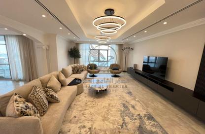 Apartment - 3 - 5 for rent in Al Majaz 3 - Al Majaz - Sharjah