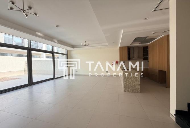 142372010 - Property Image 2
