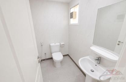 Apartment - 2 Bedrooms - 3 Bathrooms for rent in Muwaileh 29 Building - Muwaileh - Sharjah