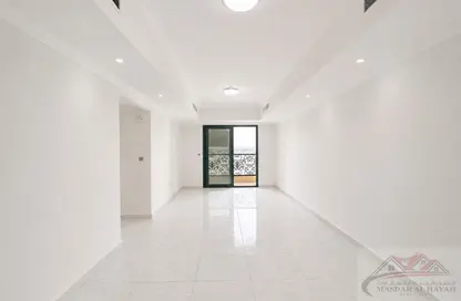 Apartment - 2 Bedrooms - 3 Bathrooms for rent in Muwaileh 29 Building - Muwaileh - Sharjah