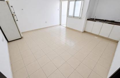 Apartment - Studio - 1 Bathroom for rent in Fire Station Road - Muwaileh - Sharjah