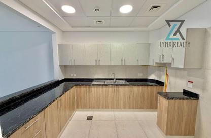 Apartment - 1 - 2 for rent in Airport View Building - Al Garhoud - Dubai