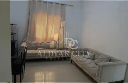 شقة - غرفة نوم - 2 حمامات للايجار في مساكن كورنيش عجمان - طريق كورنيش عجمان - عجمان