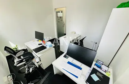 Office Space - Studio - 1 Bathroom for rent in Horizone Building - Port Saeed - Deira - Dubai