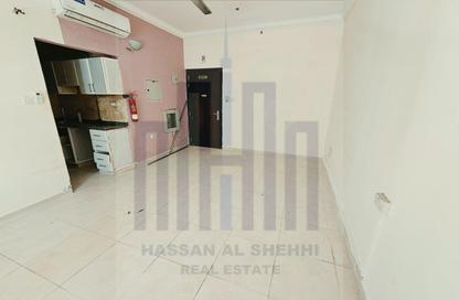 Apartment - Studio - 1 Bathroom for rent in Muwaileh - Sharjah Apartment - Studio - 1 Bathroom for rent in Muwaileh - Sharjah