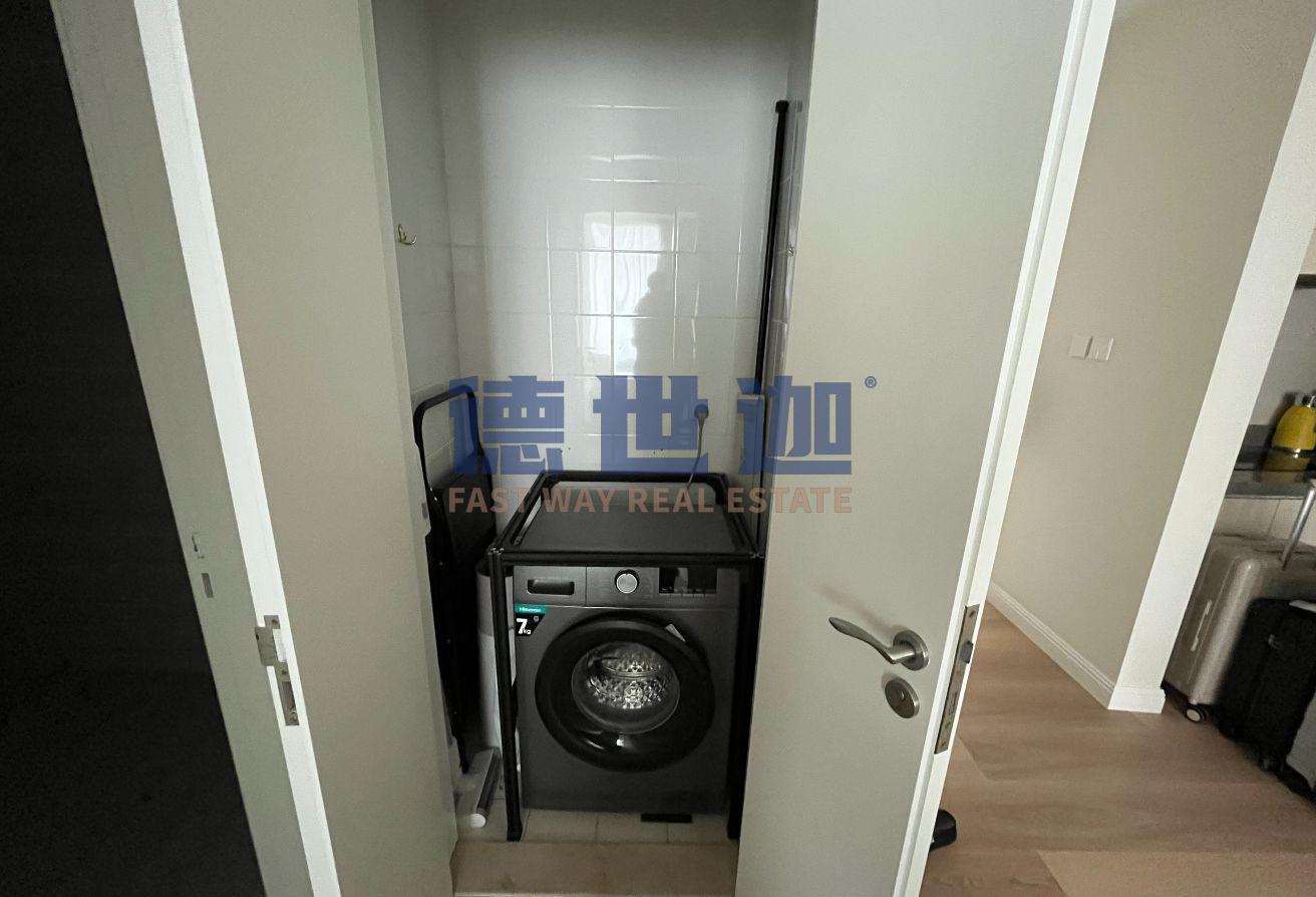 Furnished 1BR | Ready to Move in | Canal Views photo 12