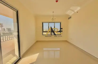 شقة - 2 غرف نوم - 3 حمامات للايجار في سراب 2 - الجادة - الشارقة