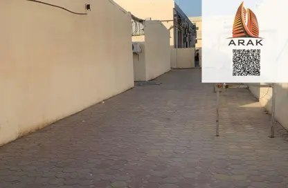 مجمع سكني - 8 غرف نوم - 8 حمامات للايجار في الجرف الصناعية 1 - الجرف الصناعية - عجمان