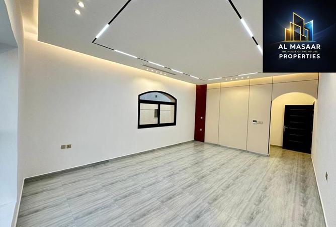 58585236 - Property Image 3