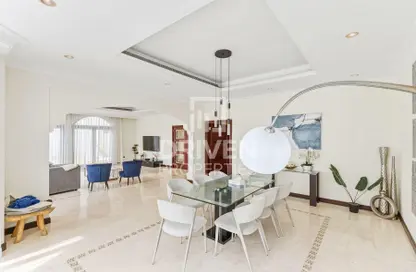 Villa - 5 Bedrooms - 6 Bathrooms for rent in Garden Homes Frond E - Garden Homes - Palm Jumeirah - Dubai