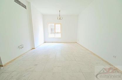 Apartment - 2 Bedrooms - 2 Bathrooms for rent in New Al Taawun Road - Al Taawun - Sharjah