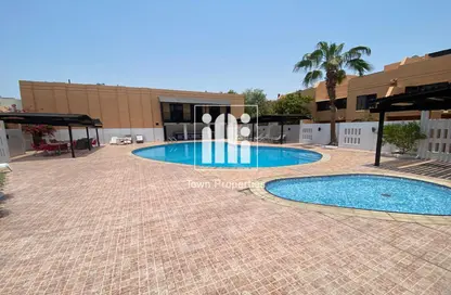 فيلا - 4 غرف نوم - 5 حمامات للايجار في الكرامة - أبوظبي