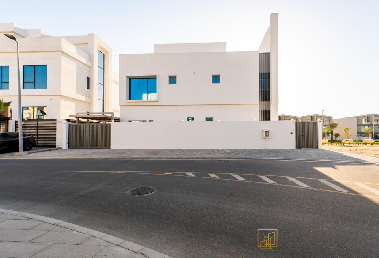 Stunning Villa | Brand New | Basement photo 11