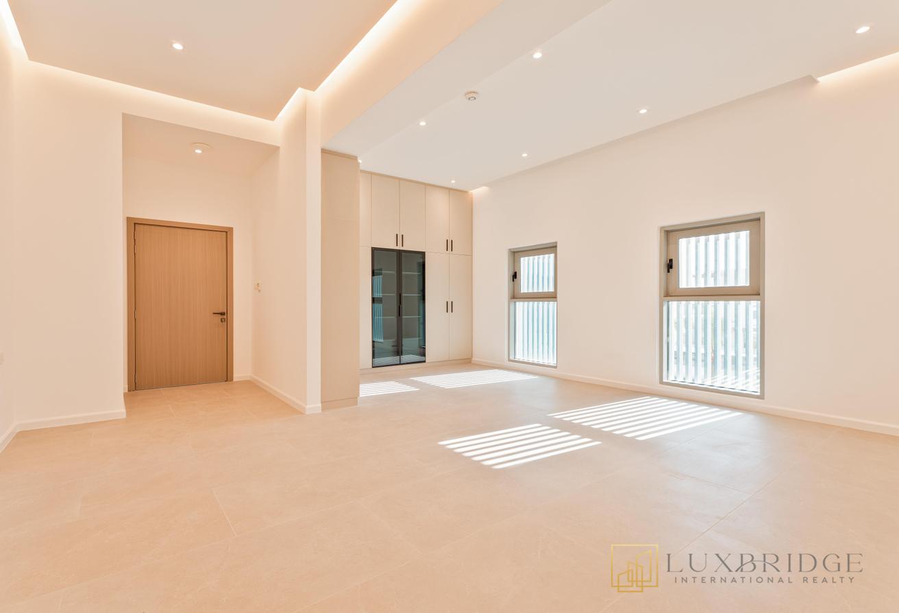 Stunning Villa | Brand New | Basement photo 17