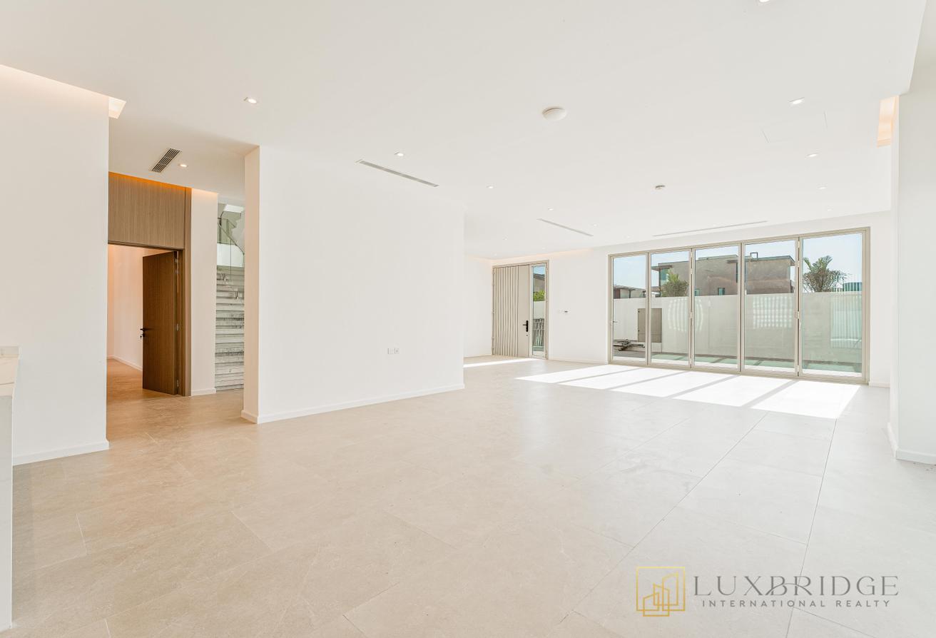 Stunning Villa | Brand New | Basement photo 2