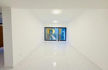 Apartment - 2 Bedrooms - 2 Bathrooms for rent in Mankhool Building - Al Mankhool - Bur Dubai - Dubai