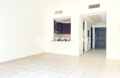 Apartment - Studio - 1 for rent in Building 69 - Mediterranean Cluster - Discovery Gardens - Dubai