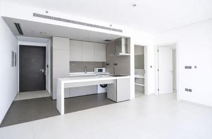 Apartment - 1 Bedroom - 2 Bathrooms for sale in West Avenue Tower - Dubai Marina - Dubai