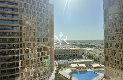 شقة - 3 غرف نوم - 4 حمامات للايجار في يونايتد سكوير - الخالدية - أبوظبي