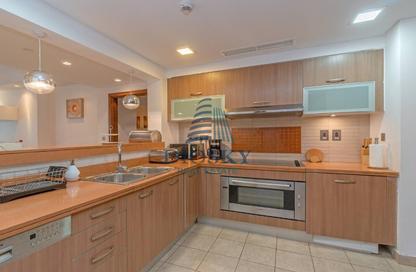 Apartment - 2 Bedrooms - 3 Bathrooms for rent in Marina Residences 6 - Marina Residences - Palm Jumeirah - Dubai