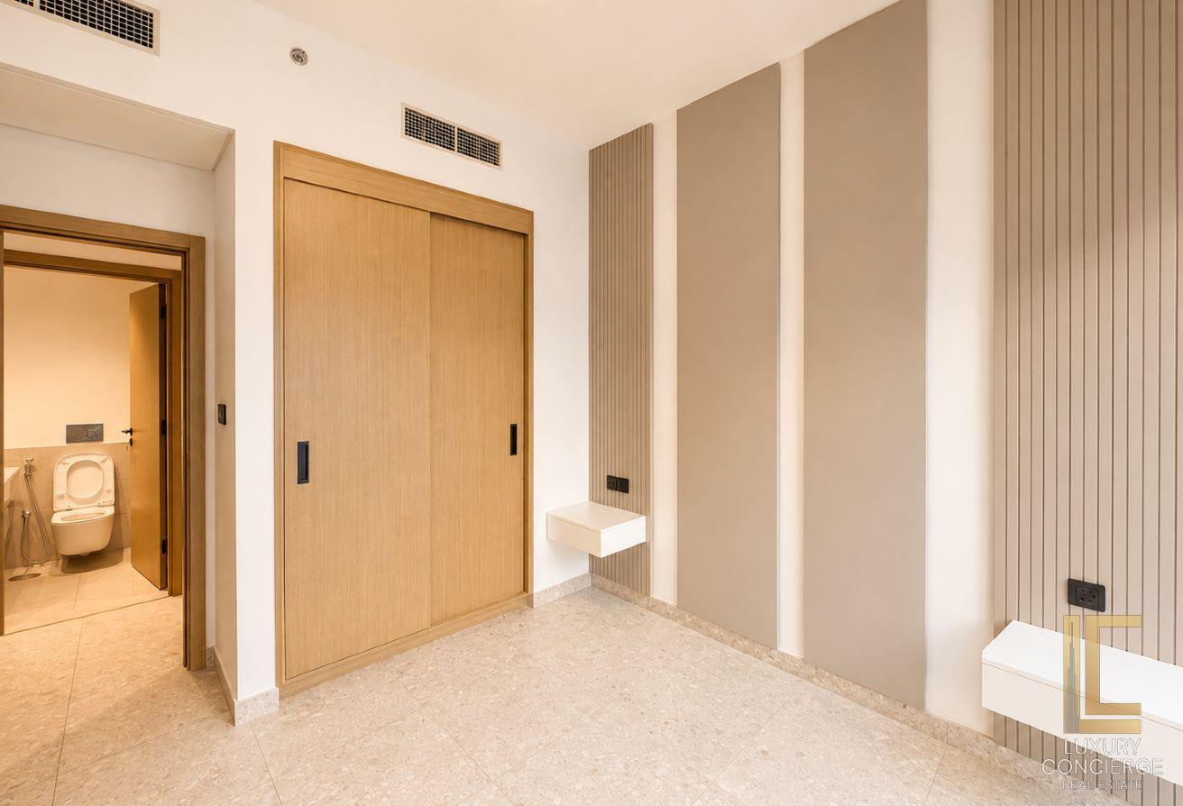 Unfurnished | Spacious Layout | Vacant Soon photo 6