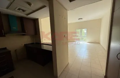 Apartment - Studio - 1 Bathroom for rent in Building 38 to Building 107 - Mediterranean Cluster - Discovery Gardens - Dubai