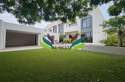 Villa - 5 Bedrooms - 5 Bathrooms for rent in Jumeirah 1 Villas - Jumeirah 1 - Jumeirah - Dubai