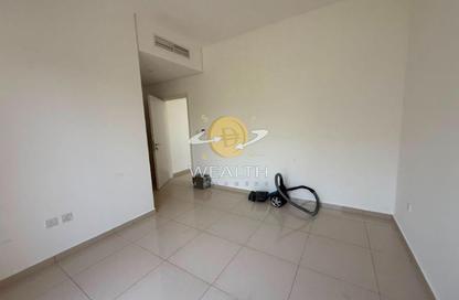 Townhouse - 2 Bedrooms - 3 Bathrooms for rent in Nasma Residences - Aljada - Sharjah