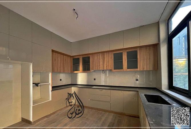 100398112 - Property Image 3