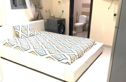 Apartment - Studio - 1 Bathroom for rent in Al Qulaya'ah - Al Sharq - Sharjah