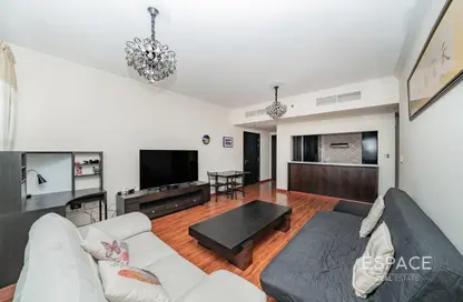 Apartment - 1 Bedroom - 2 Bathrooms for rent in Al Majara 1 - Al Majara Towers - Dubai Marina - Dubai