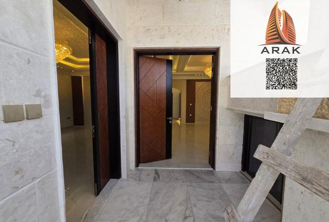 54457870 - Property Image 2